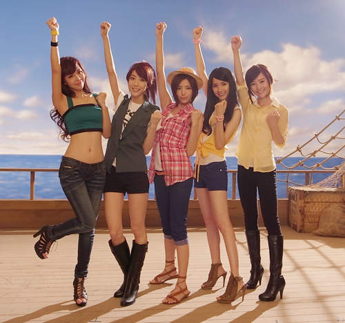 Dream Girls+匡匡+資工彌 合拍全家便利商店航海王廣告現場搶先分享~ Dream Girls+匡匡+資工彌 合拍全家便利商店航海王廣告現場搶先分享~