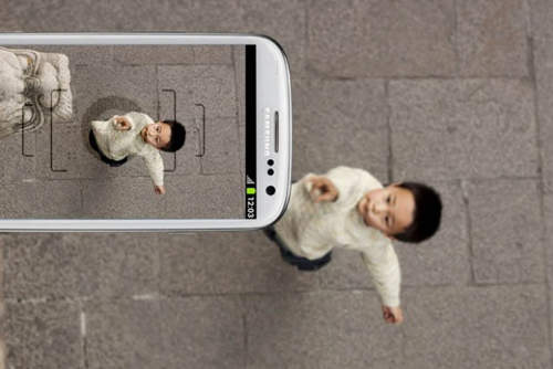 《手機拋頭照相APP 》萬一手滑沒接準不就等著收….. 《手機拋頭照相APP 》萬一手滑沒接準不就等著收…..
