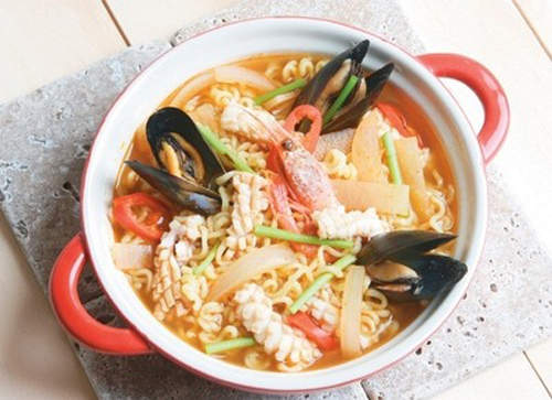 嗯...泡麵還可以這樣煮喔？