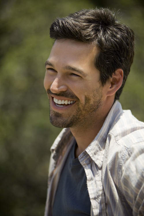 CSI小酒窩猛男 Eddie Cibrian 來數肌肉囉♥ CSI小酒窩猛男 Eddie Cibrian 來數肌肉囉♥