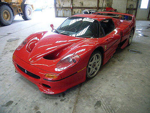 200萬有找買法拉利F50?還是FBI認證過的喔!(誤) 200萬有找買法拉利F50?還是FBI認證過的喔!(誤)