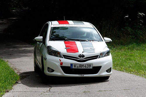 Toyota Yaris拉力賽車上場！把車車用得髒兮兮才熱血啊～