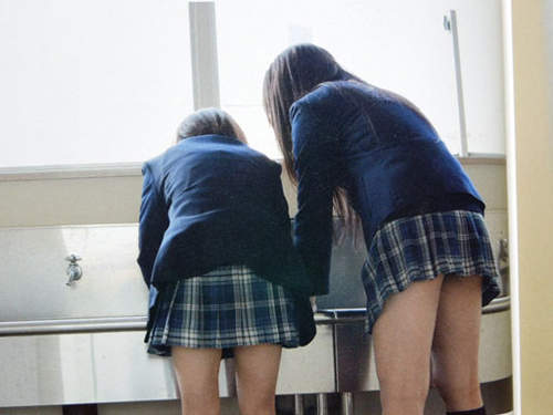 《萌百合寫真集》女子高中生間的戀愛情事~♥ 《萌百合寫真集》女子高中生間的戀愛情事~♥