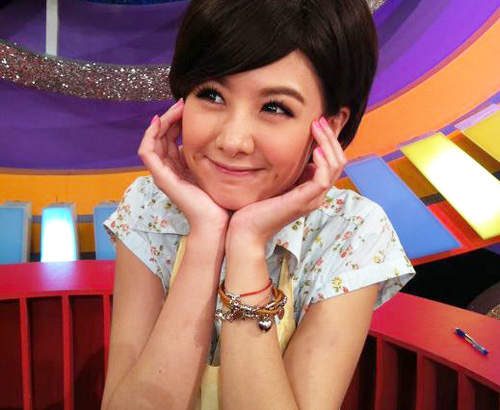 安心亞or陳妍希? 女神我傻傻分不清楚了>< 安心亞or陳妍希? 女神我傻傻分不清楚了><