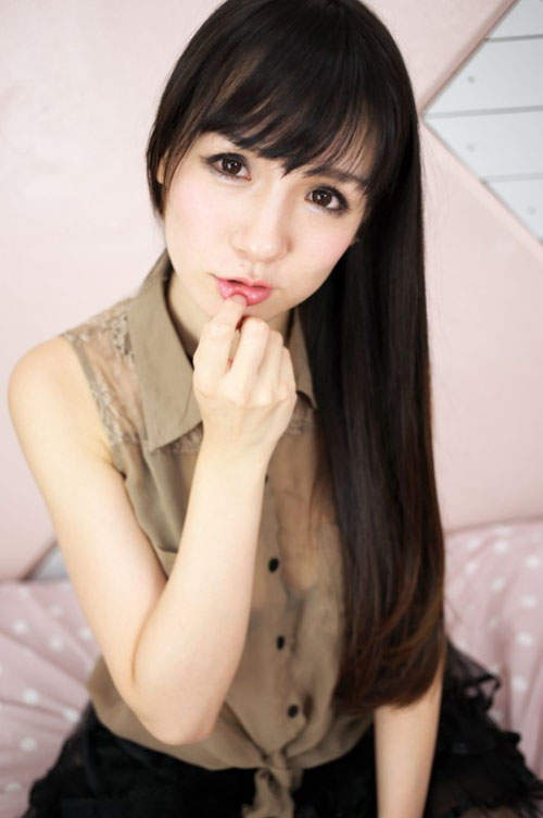 若原麻希　來自大阪的巨乳寫真女星