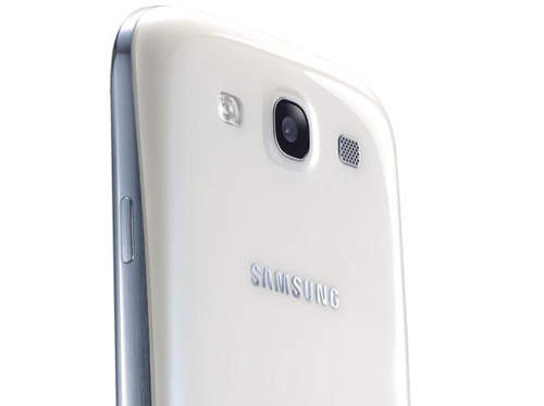 三星證實:Galaxy SIII機背採用的並非「普通塑料」 而是... 三星證實:Galaxy SIII機背採用的並非「普通塑料」 而是...
