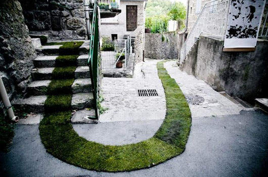 《綠草地毯》綠草像河流般流流流~(誤) 《綠草地毯》綠草像河流般流流流~(誤)