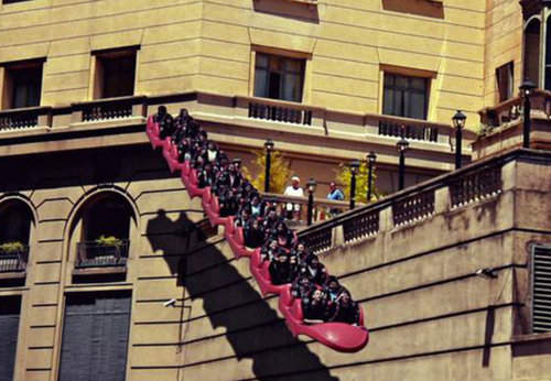 讓人「叫」破膽的無軌式雲霄飛車《Inception Park 》