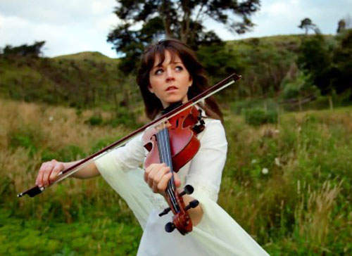 薩爾達小提琴家 琳賽斯特林 這次為大家演奏「魔戒」主題曲~ 薩爾達小提琴家 琳賽斯特林 這次為大家演奏「魔戒」主題曲~