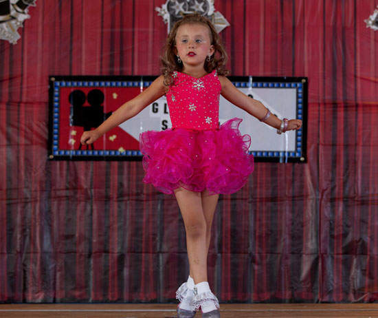 英國幼兒選美 小小年紀就超級☆閃亮