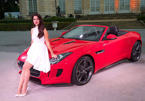 新《Jaguar F-Type》上空亮相~玲瓏曲線超性感 新《Jaguar F-Type》上空亮相~玲瓏曲線超性感