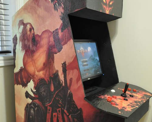 《暗黑破壞神3》大型機台版現身?! 《暗黑破壞神3》大型機台版現身?!