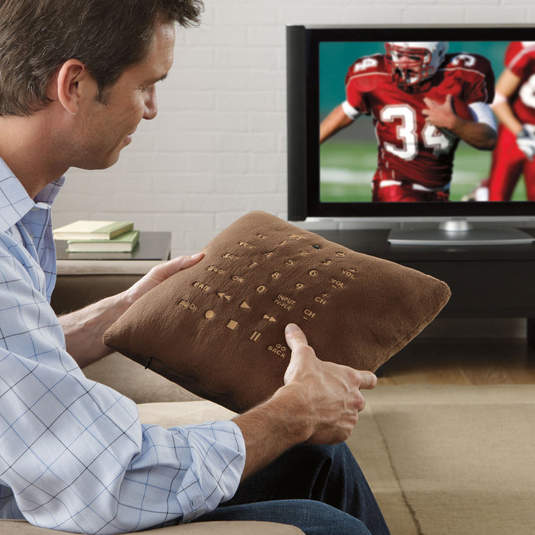 懶懶族最愛~《抱枕遙控器》躺到哪裡遙控到哪理! 懶懶族最愛~《抱枕遙控器》躺到哪裡遙控到哪理!