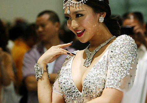 《澳門車展麻斗秀》衣服一件比一件華麗呀~ 《澳門車展麻斗秀》衣服一件比一件華麗呀~