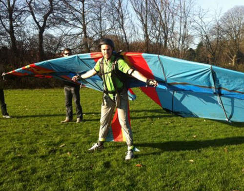 荷蘭真鳥人 飛呀！飛呀！看那藍色翅膀飛在藍色天空