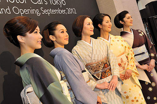 勞斯萊斯東京新開張~跟著和服美人來逛勝利女神的新家吧 勞斯萊斯東京新開張~跟著和服美人來逛勝利女神的新家吧