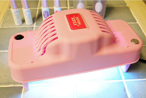 飛碟？光療機？傻傻分不清楚～