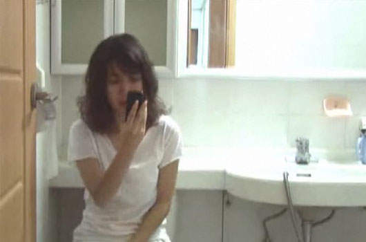 在嗯嗯時,男友視訊來電...要接還是不要接呢? 在嗯嗯時,男友視訊來電...要接還是不要接呢?