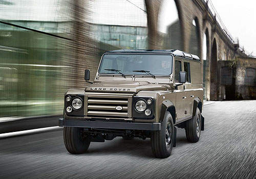 硬漢專屬!開著Land Rover Defender XTech版去冒險吧~ 硬漢專屬!開著Land Rover Defender XTech版去冒險吧~