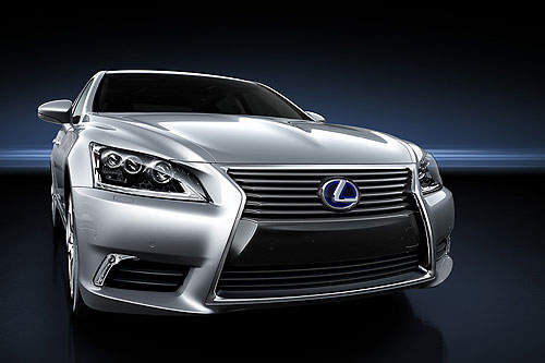 2013年式Lexus旗艦LS現身!車裡比車外有看頭 (?) 2013年式Lexus旗艦LS現身!車裡比車外有看頭 (?)