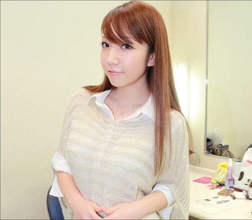 平山藍里 奶香噴噴的美乳寫真新偶像