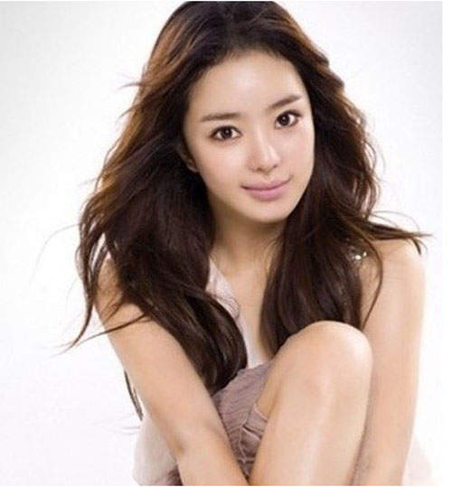 大眼美女《瑞雨》旁邊的男人是誰? 大眼美女《瑞雨》旁邊的男人是誰?