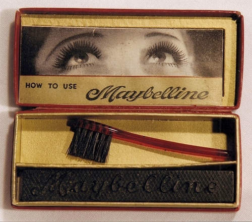 50年代以前的睫毛膏竟然要用牙刷刷！？（大誤）