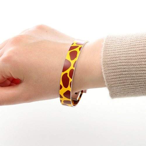 《USB手環》戴在手上就不會忘記帶傳輸線出門了! 《USB手環》戴在手上就不會忘記帶傳輸線出門了!