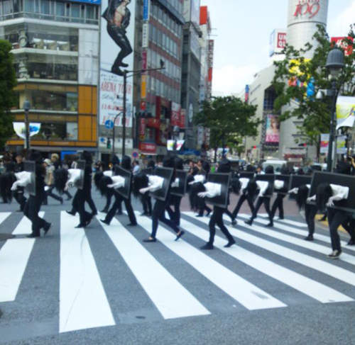 貞子大量出現涉谷街頭！還會排隊過斑馬線wwww