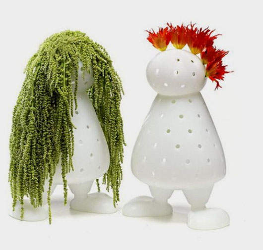 《人偶花瓶》身上有298個洞可以插(花)! 《人偶花瓶》身上有298個洞可以插(花)!