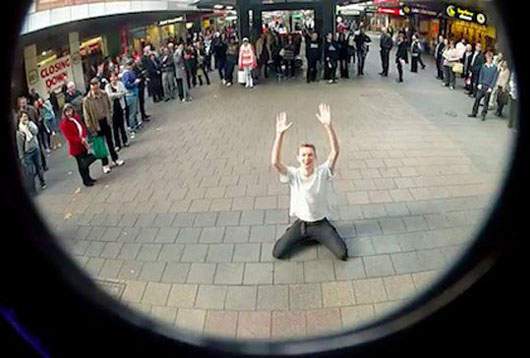 人性販賣機 為了免費你願意做出甚麼事？