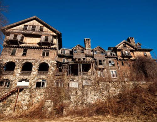 廢棄的貝內特女子學院 今天晚上的晚自習,記得要來喔! 廢棄的貝內特女子學院 今天晚上的晚自習,記得要來喔!