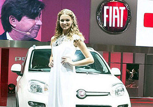 新出爐《2012義大利小姐》巴黎車展力挺同胞功夫熊貓？！