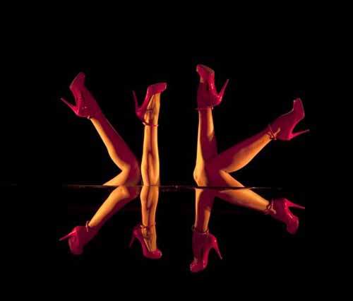 紅底鞋x上空秀 令人血脈賁張的時尚展示