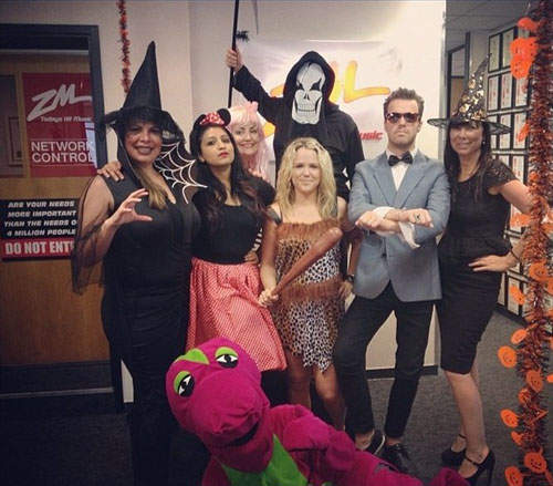 《江南STYLE中毒》的老外~萬聖節也脫離不了江南大叔 《江南STYLE中毒》的老外~萬聖節也脫離不了江南大叔