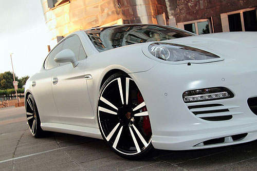保時捷Panamera White Snow Edition!像暴風雪一樣有殺傷力~(逃) 保時捷Panamera White Snow Edition!像暴風雪一樣有殺傷力~(逃)