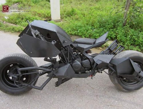 越南蝙蝠俠 隱於民間的高手自製蝙蝠機車超帥氣