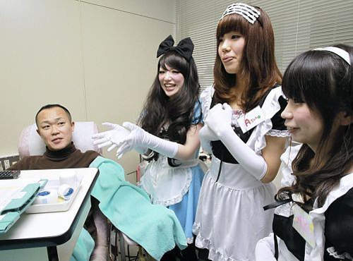 《捐血女僕咖啡廳》有女僕在連針插下去都不會痛了喔♥ 《捐血女僕咖啡廳》有女僕在連針插下去都不會痛了喔♥