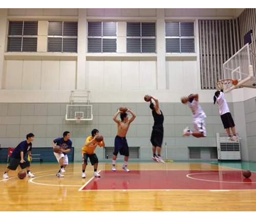 《連動拍照式》這下就算是運動白癡都沒關係啦～♪（小跳步）