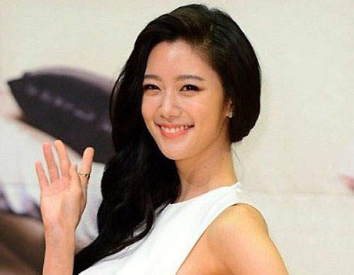 Clara《碗公裝》胸前的兩塊是.........? Clara《碗公裝》胸前的兩塊是.........?