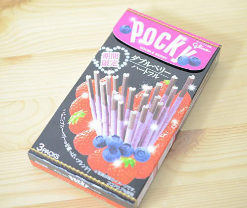 期間限定POCKY《雙莓愛心型》餅乾超可愛♥ 期間限定POCKY《雙莓愛心型》餅乾超可愛♥