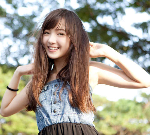 ploychompoo(Jannina W)來自泰國的小小歌唱天使 ploychompoo(Jannina W)來自泰國的小小歌唱天使