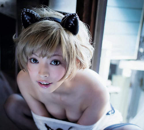 最上もが 秋葉原嗨團電波組當中的隱乳金髮妹 最上もが 秋葉原嗨團電波組當中的隱乳金髮妹