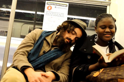 《肩膀借我靠一下實驗》你是借，還是不借XD？