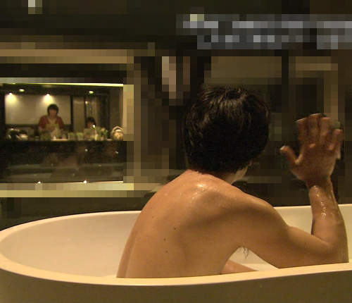 《住宅改造節目》宛如美術館般的透明玻璃屋...也太沒安全感吧（遮）