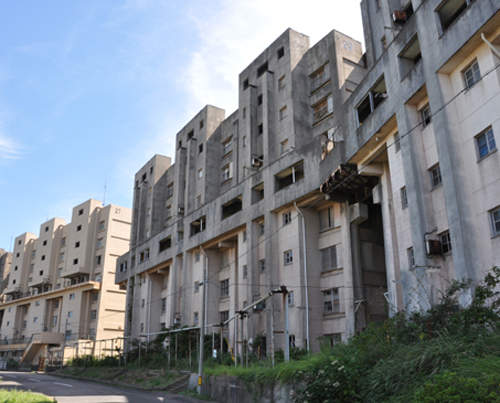 長崎池島炭礦 居民不到300人的海上人造廢墟... 長崎池島炭礦 居民不到300人的海上人造廢墟...