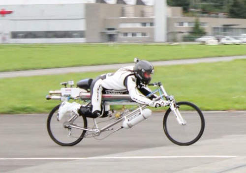 時速285公里火箭自行車  世上騎最快的超級腳踏車 時速285公里火箭自行車  世上騎最快的超級腳踏車
