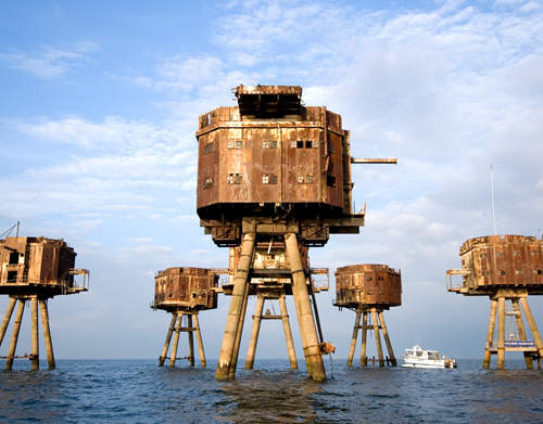 默恩塞爾堡壘　曾被海盜電台接管過的海上要塞