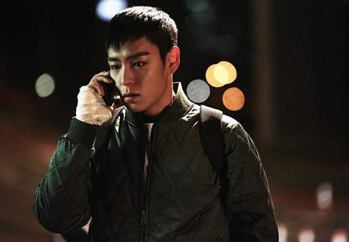 T.O.P新電影《同窗生》~我也好想當你妹妹喔❤ T.O.P新電影《同窗生》~我也好想當你妹妹喔❤