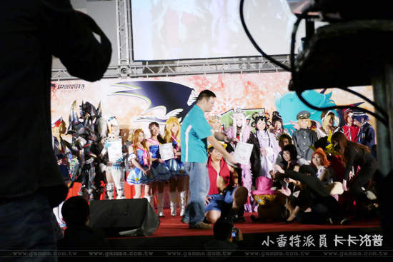 小香特派員 ★ 巴哈姆特17週年站聚 拍拍Cosplay遊記 小香特派員 ★ 巴哈姆特17週年站聚 拍拍Cosplay遊記